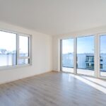 Glasrutor i bostadens rum.